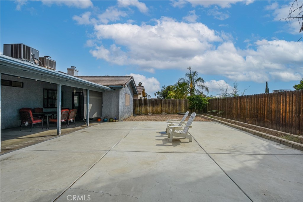 665 Deardorff Dr