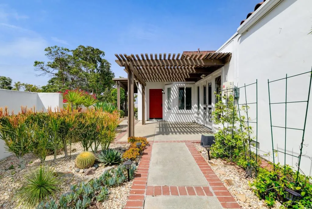 4609 Zamora Way