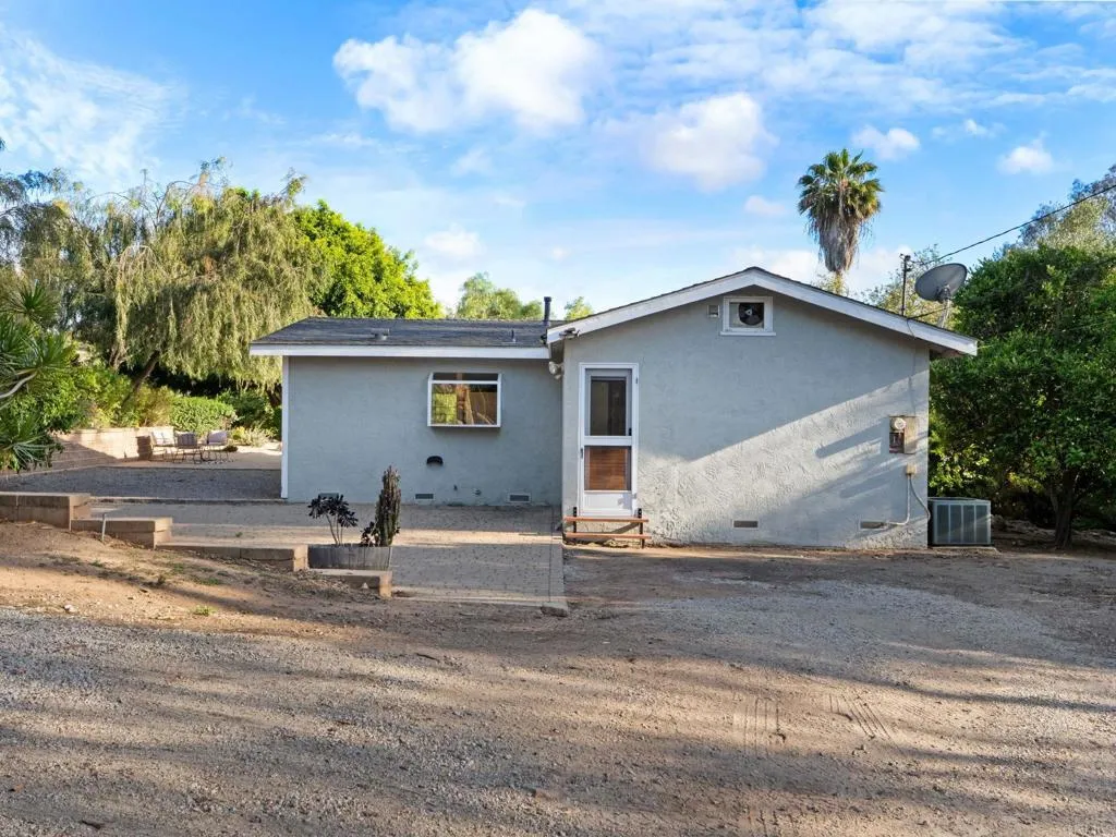 946 Osborne Street