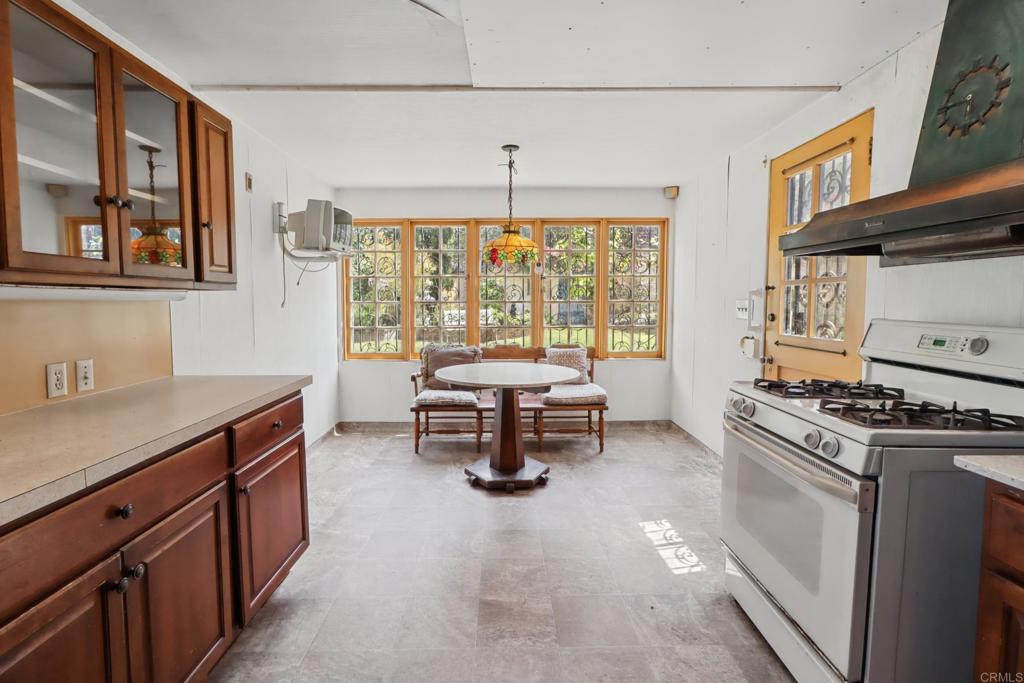 5669 Bellevue Avenue