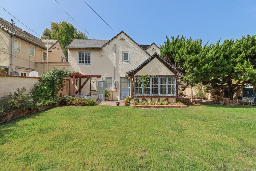 5669 Bellevue Avenue