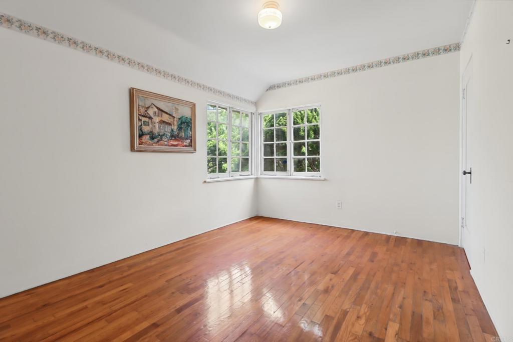 5669 Bellevue Avenue