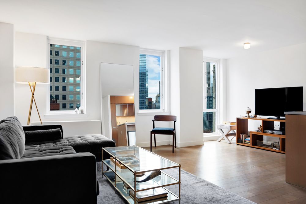 225 Rector Pl Unit: 20J