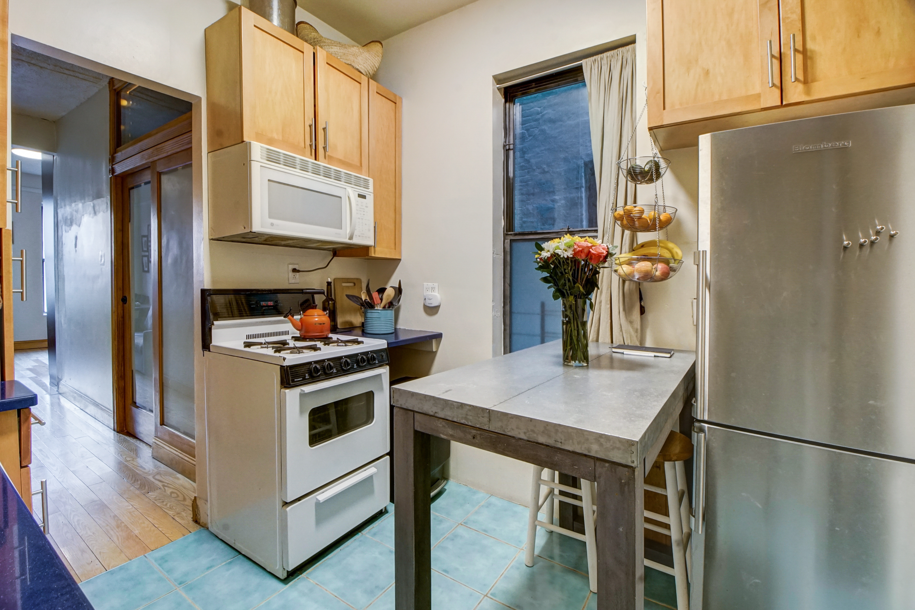 527 East 12th Street Unit: C2