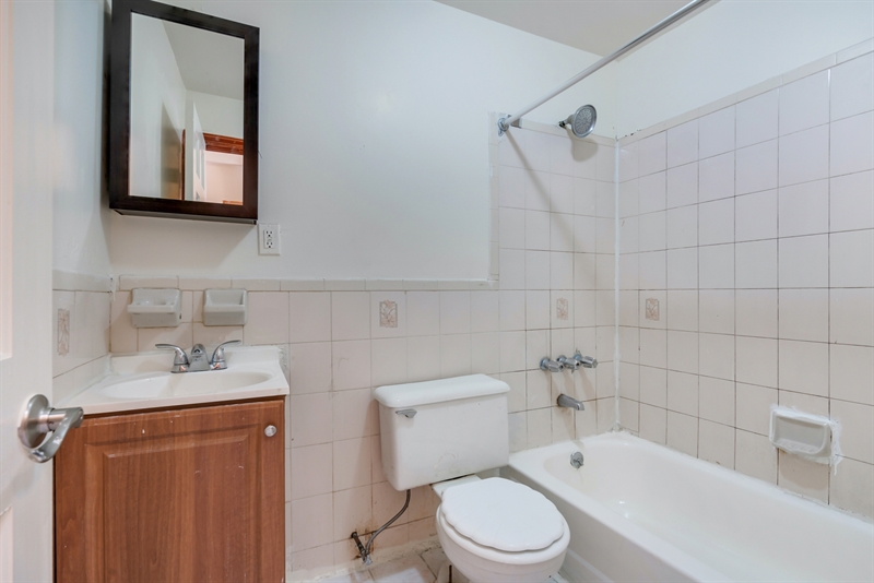 773 Monroe Unit: 2