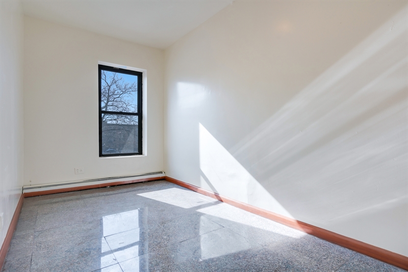 773 Monroe Unit: 2