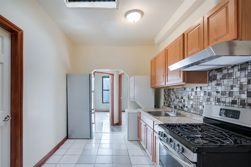 773 Monroe Unit: 2