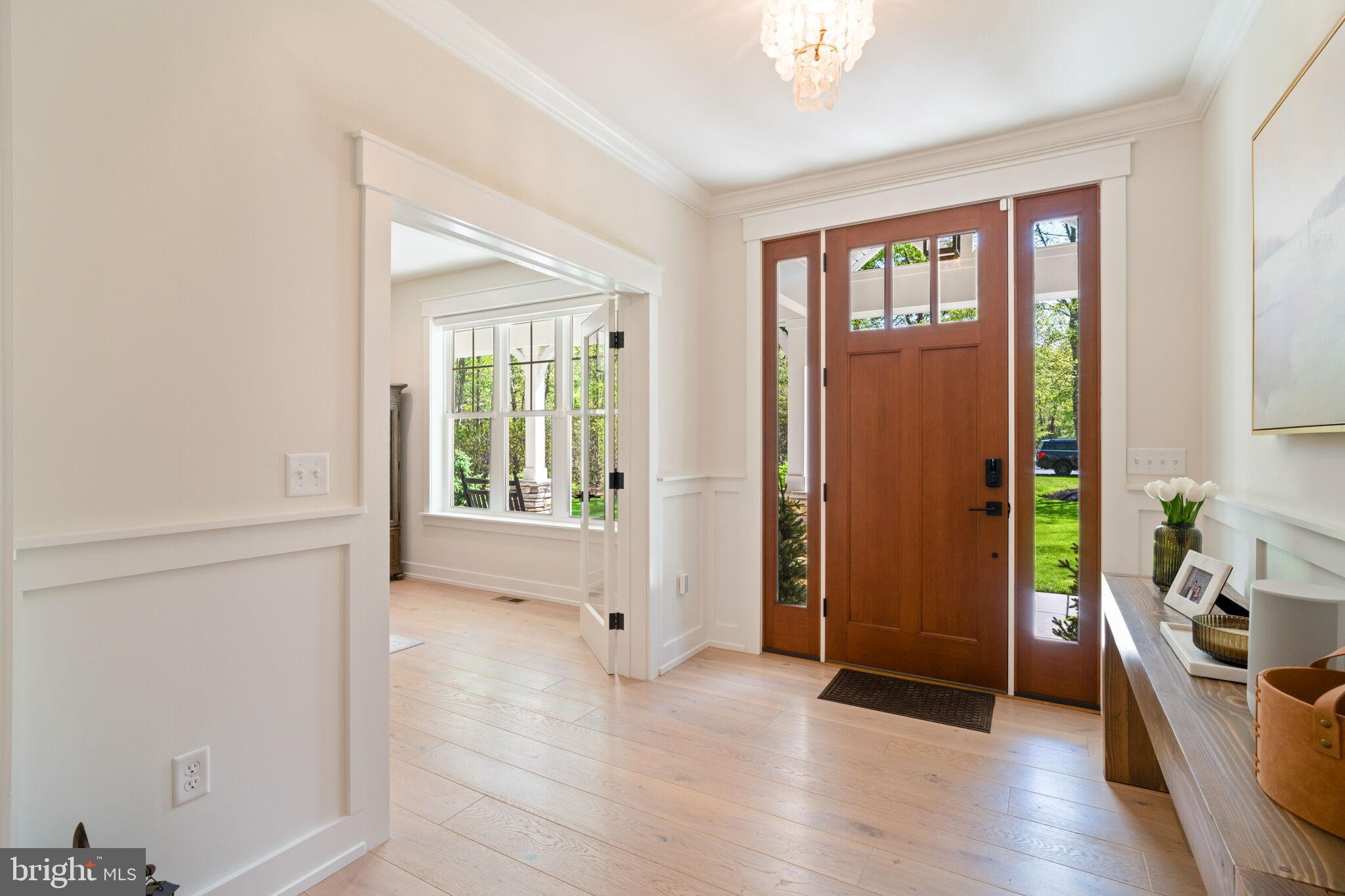 807 Curran Ct