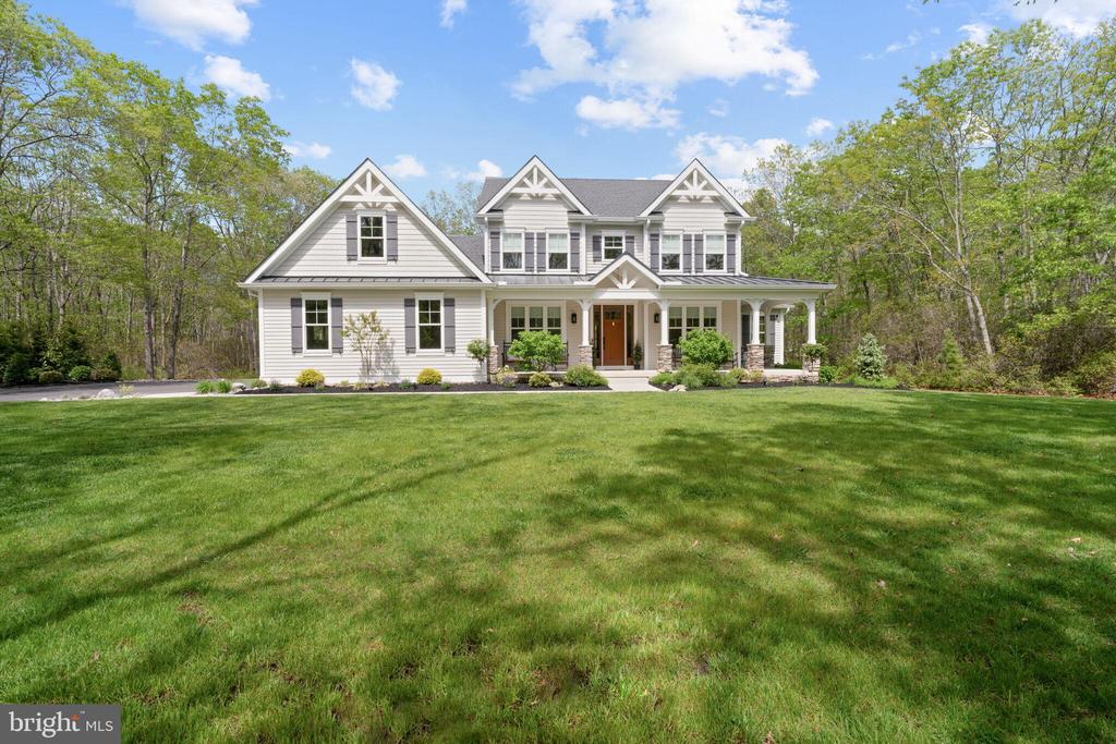 807 Curran Ct