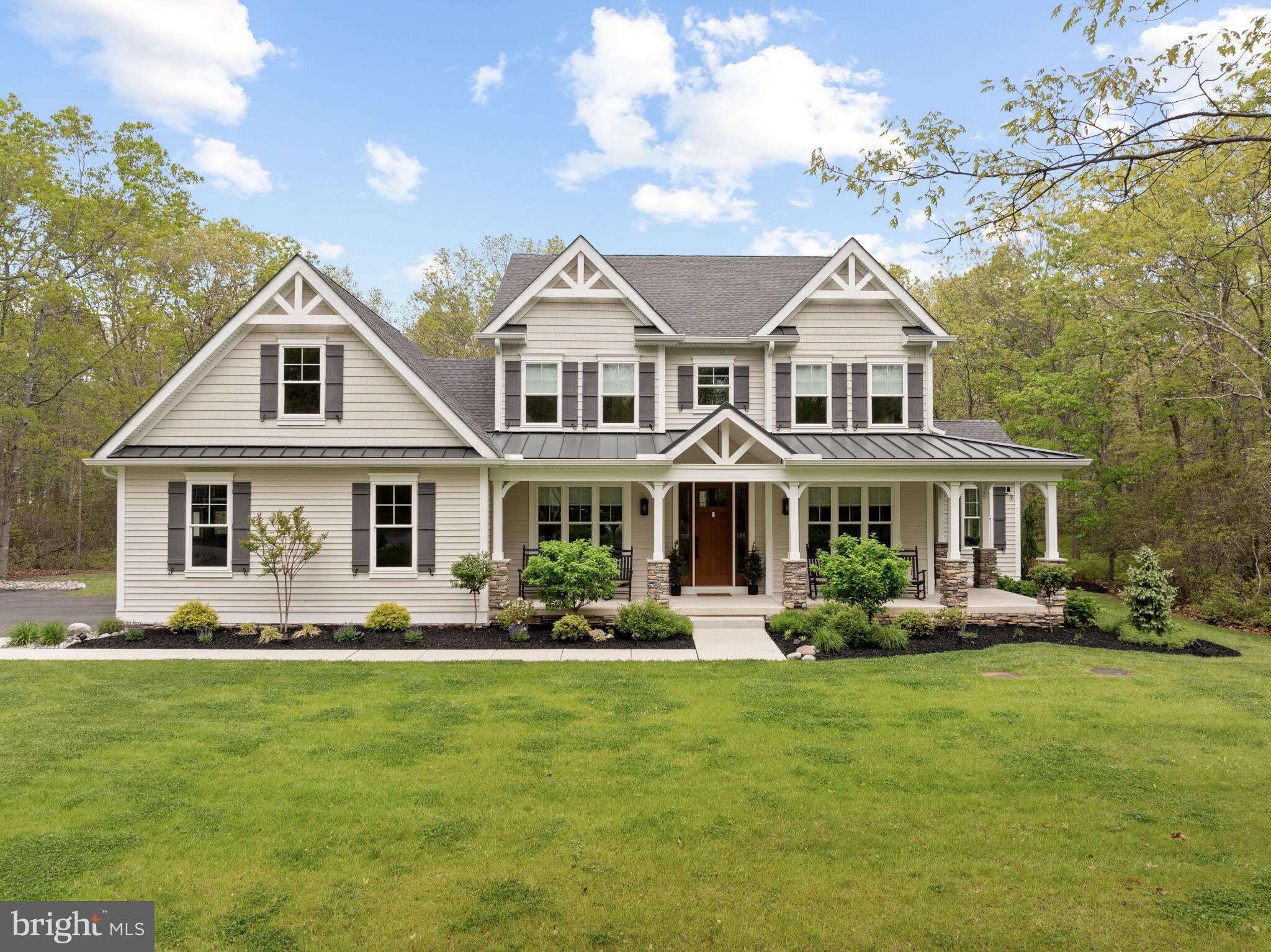 807 Curran Ct