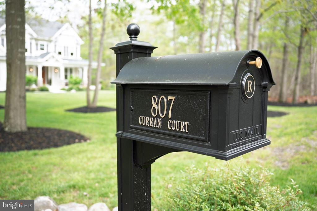 807 Curran Ct