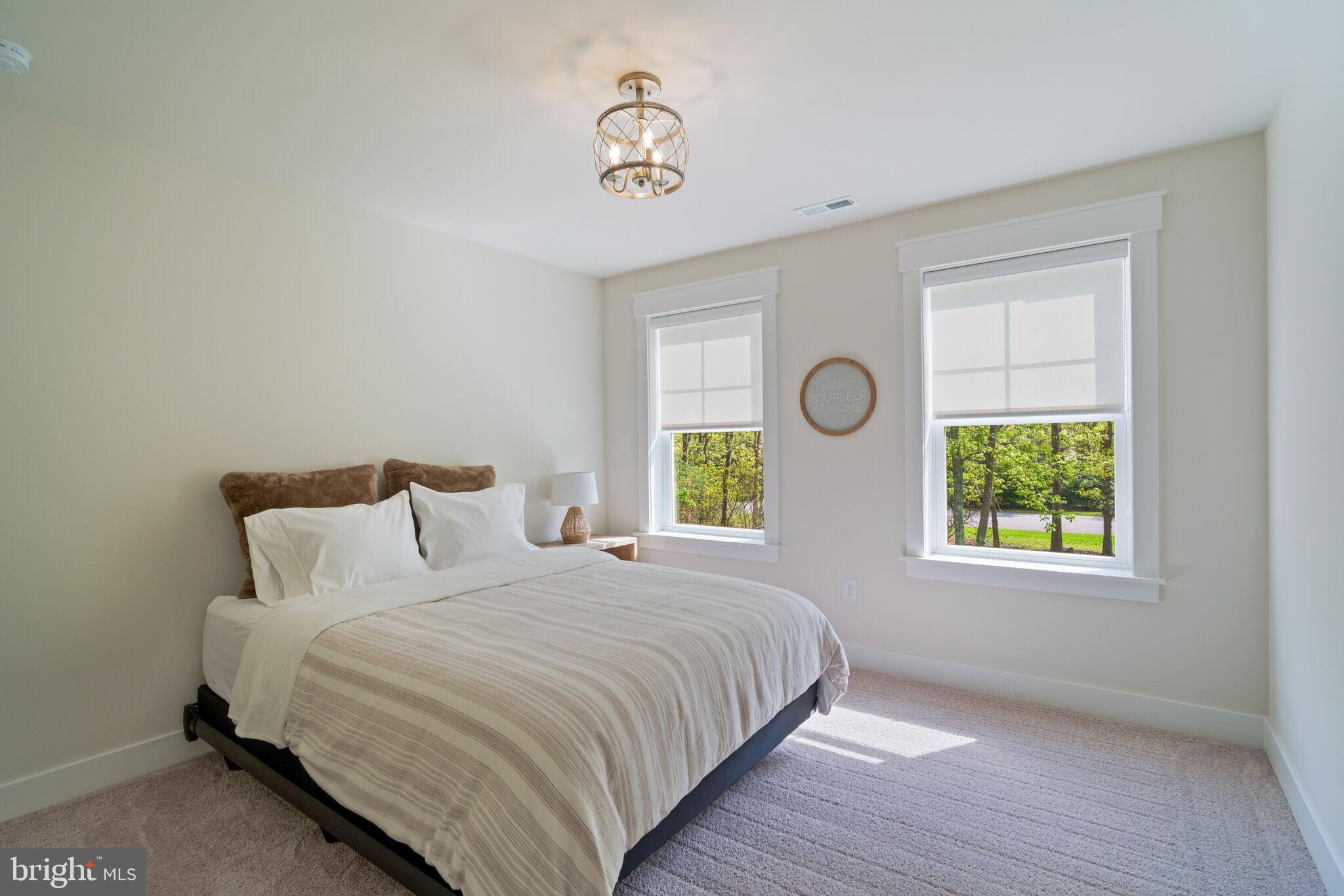 807 Curran Ct