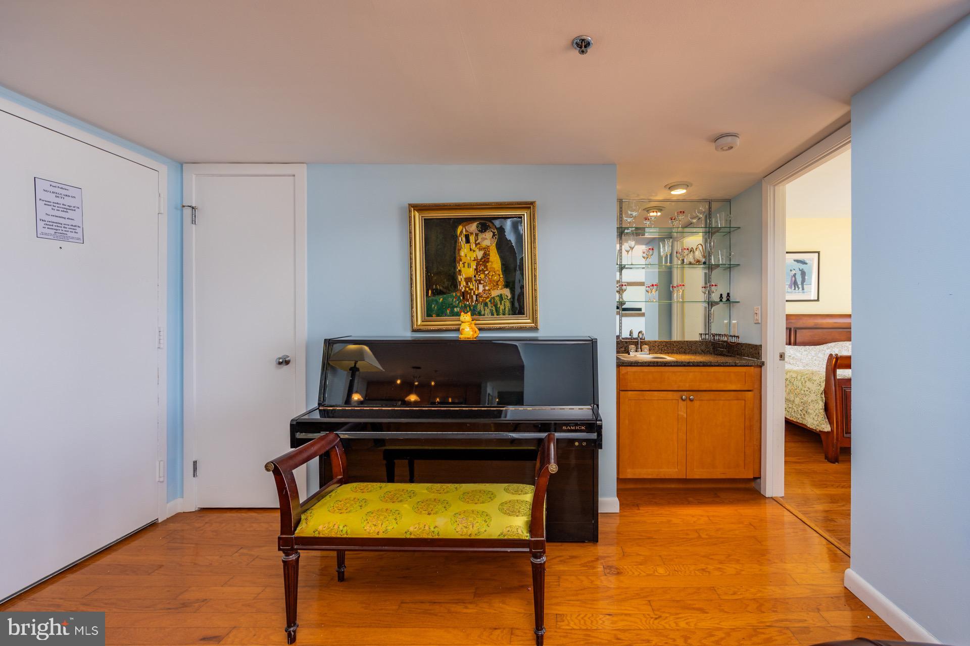 3851 BOARDWALK 1502