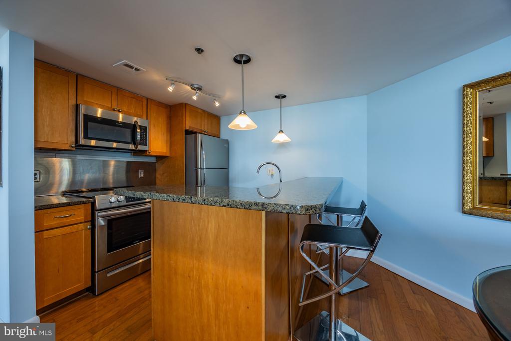 3851 BOARDWALK 1502
