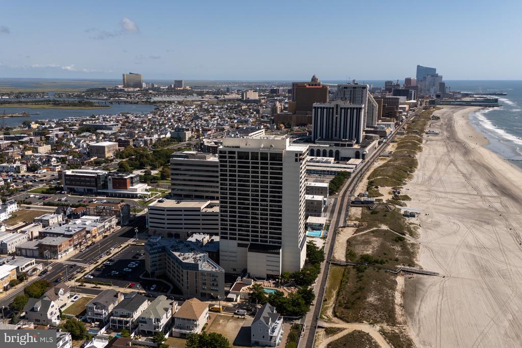 3851 BOARDWALK 1502