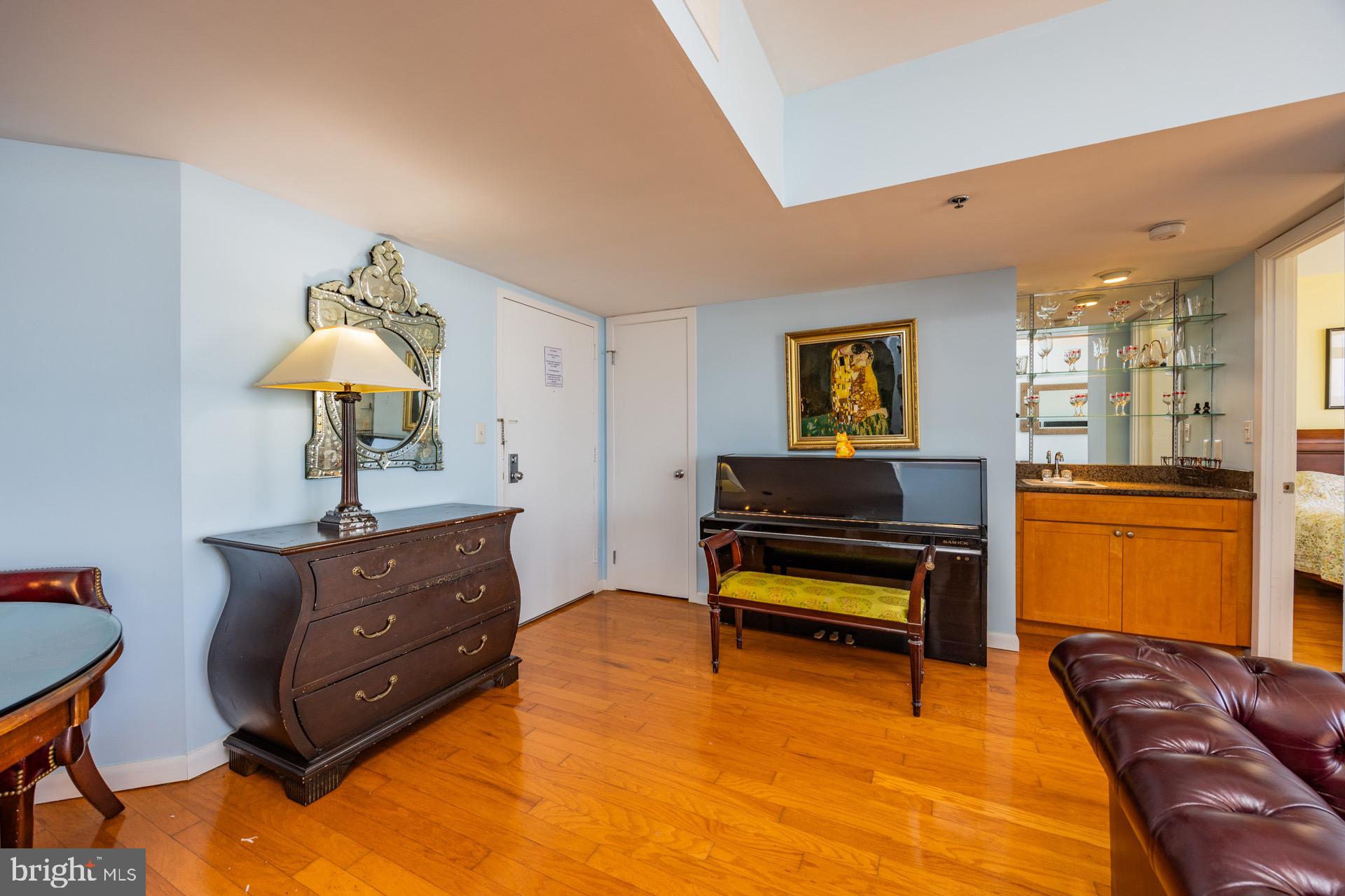 3851 BOARDWALK 1502