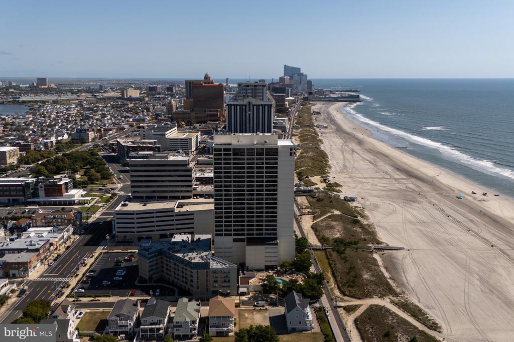 3851 BOARDWALK 1502