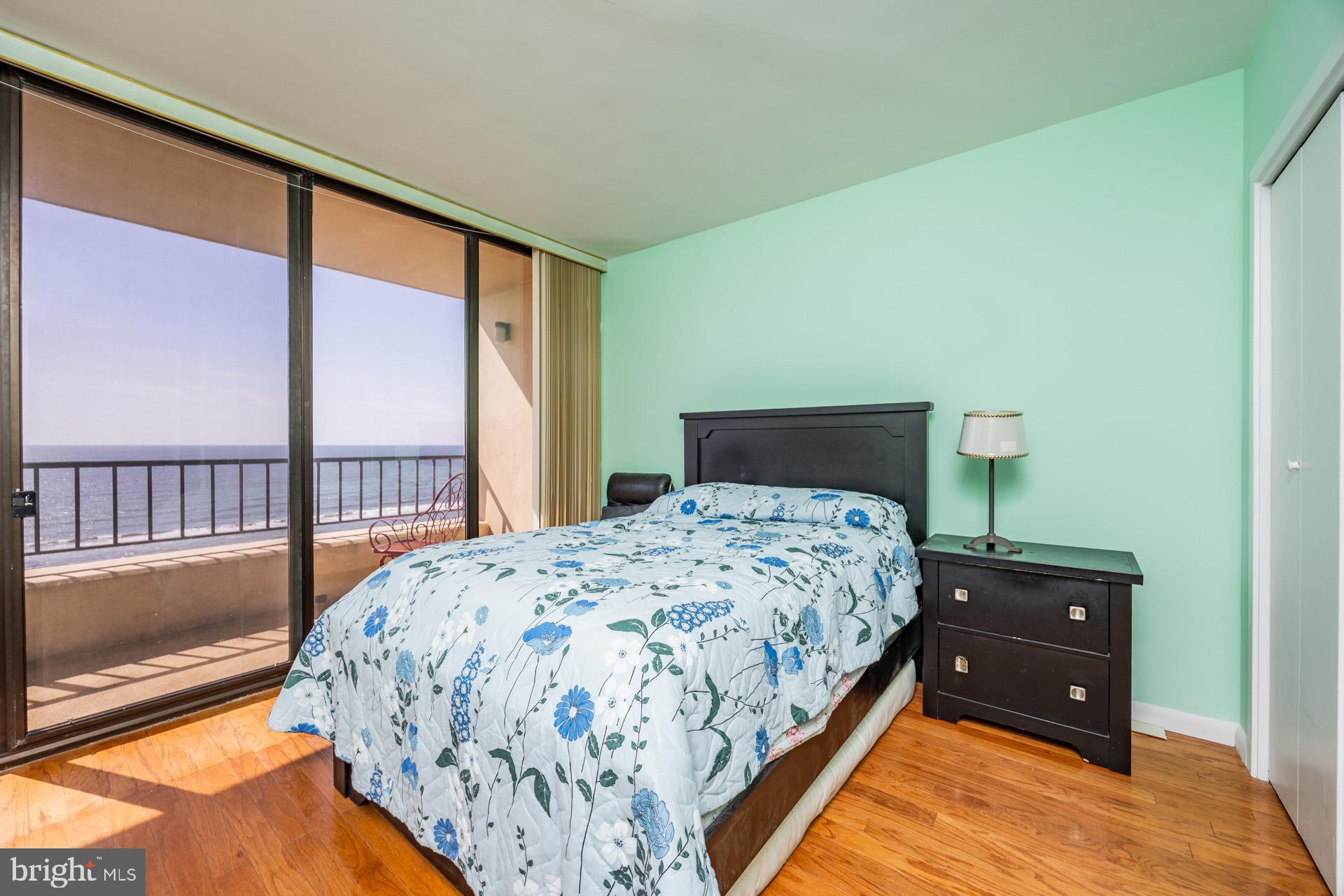 3851 BOARDWALK 1502