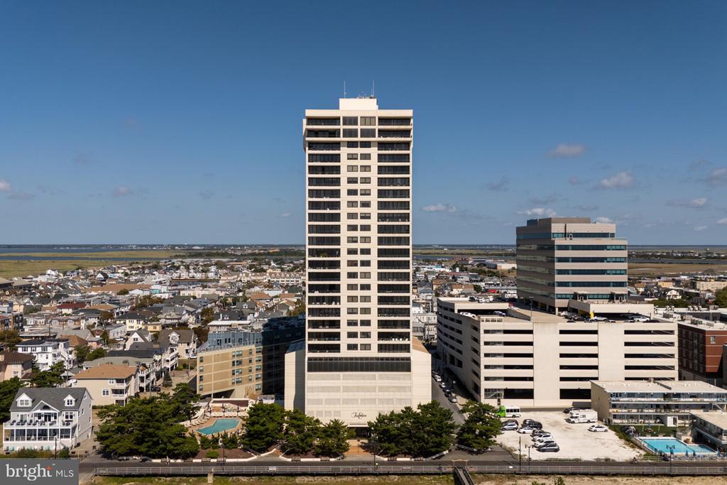 3851 BOARDWALK 1502