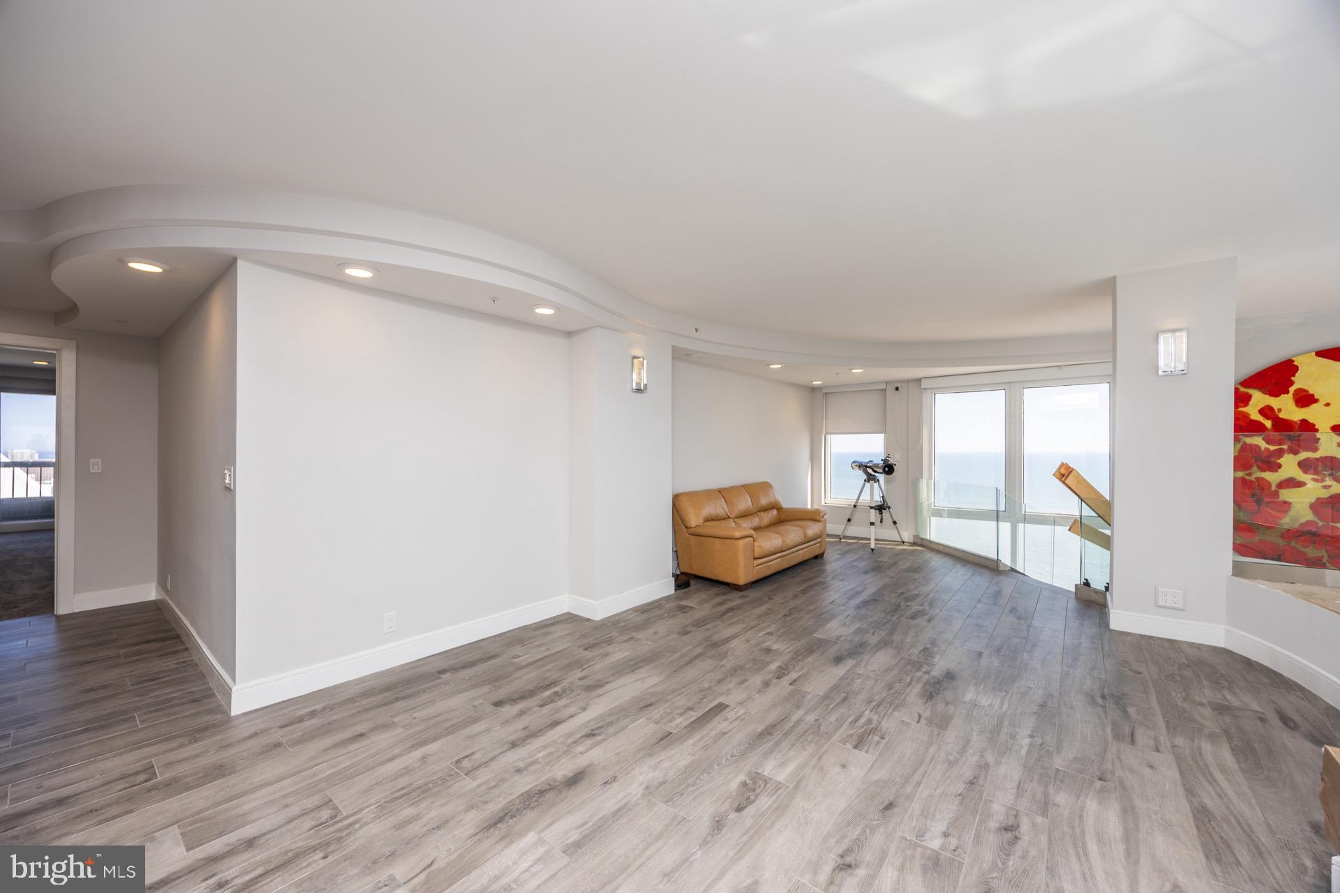 3101 BOARDWALK 3403-3405