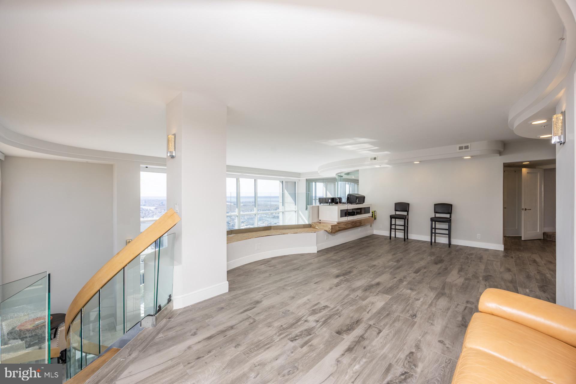 3101 BOARDWALK 3403-3405