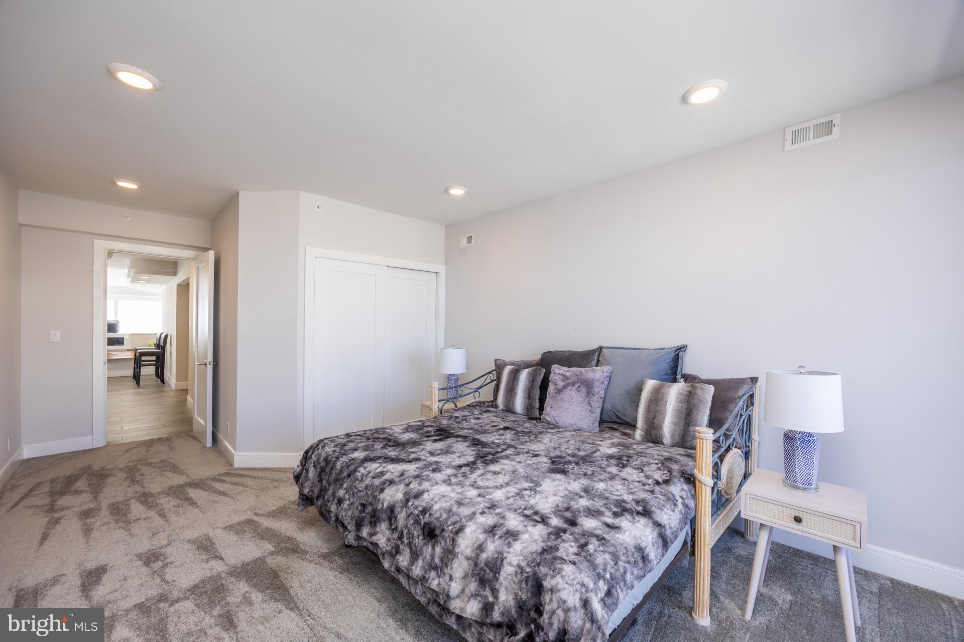 3101 BOARDWALK 3403-3405