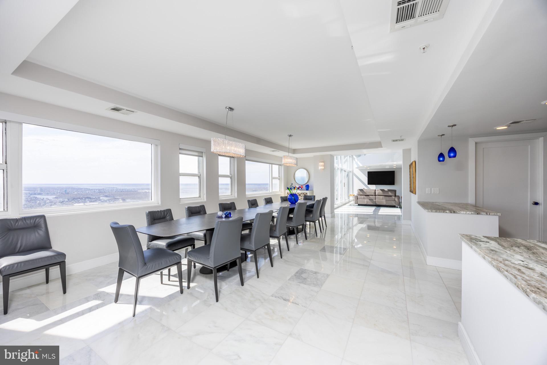 3101 BOARDWALK 3403-3405