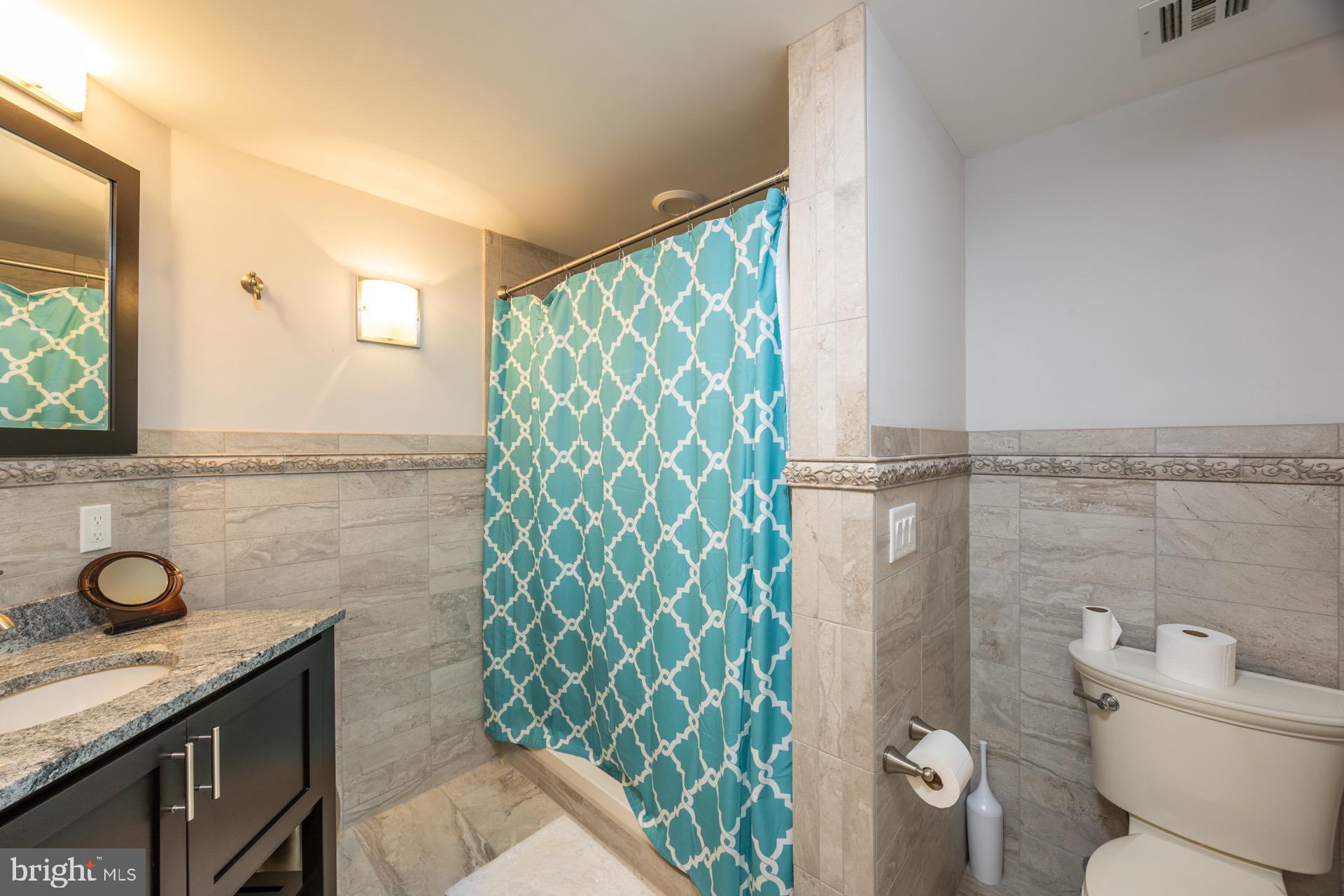 3101 BOARDWALK 3403-3405