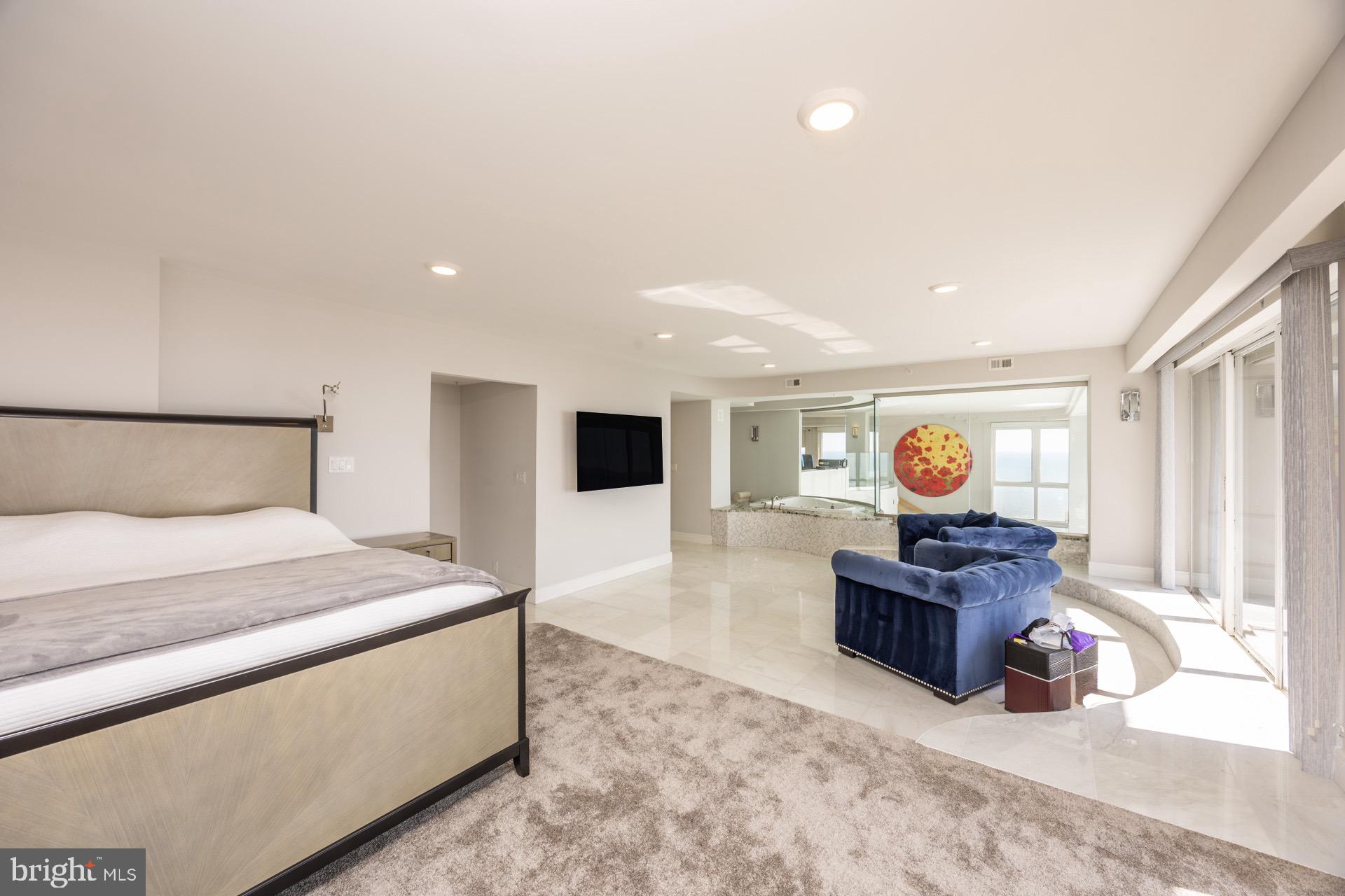 3101 BOARDWALK 3403-3405