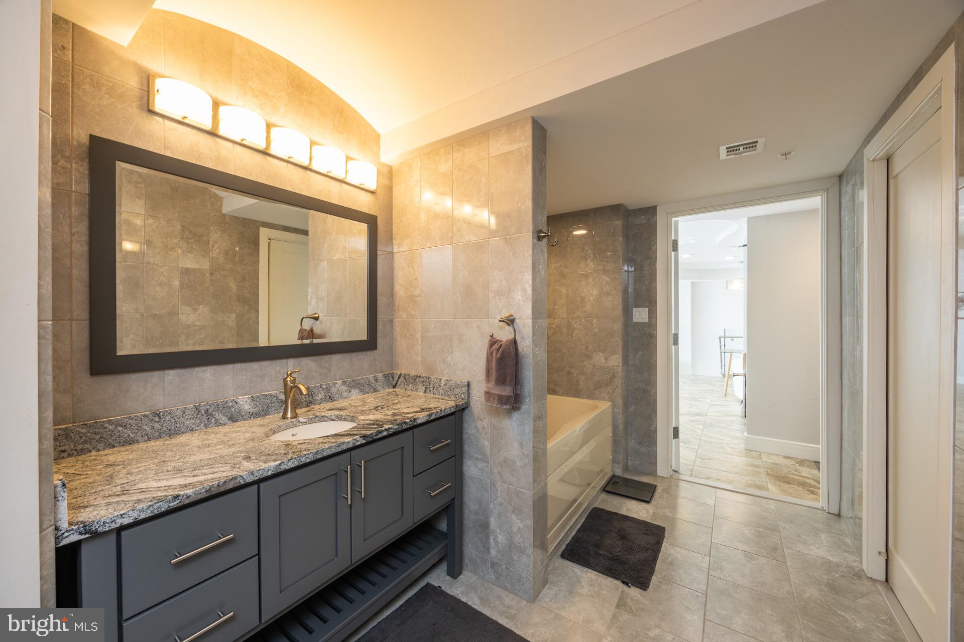 3101 BOARDWALK 3403-3405