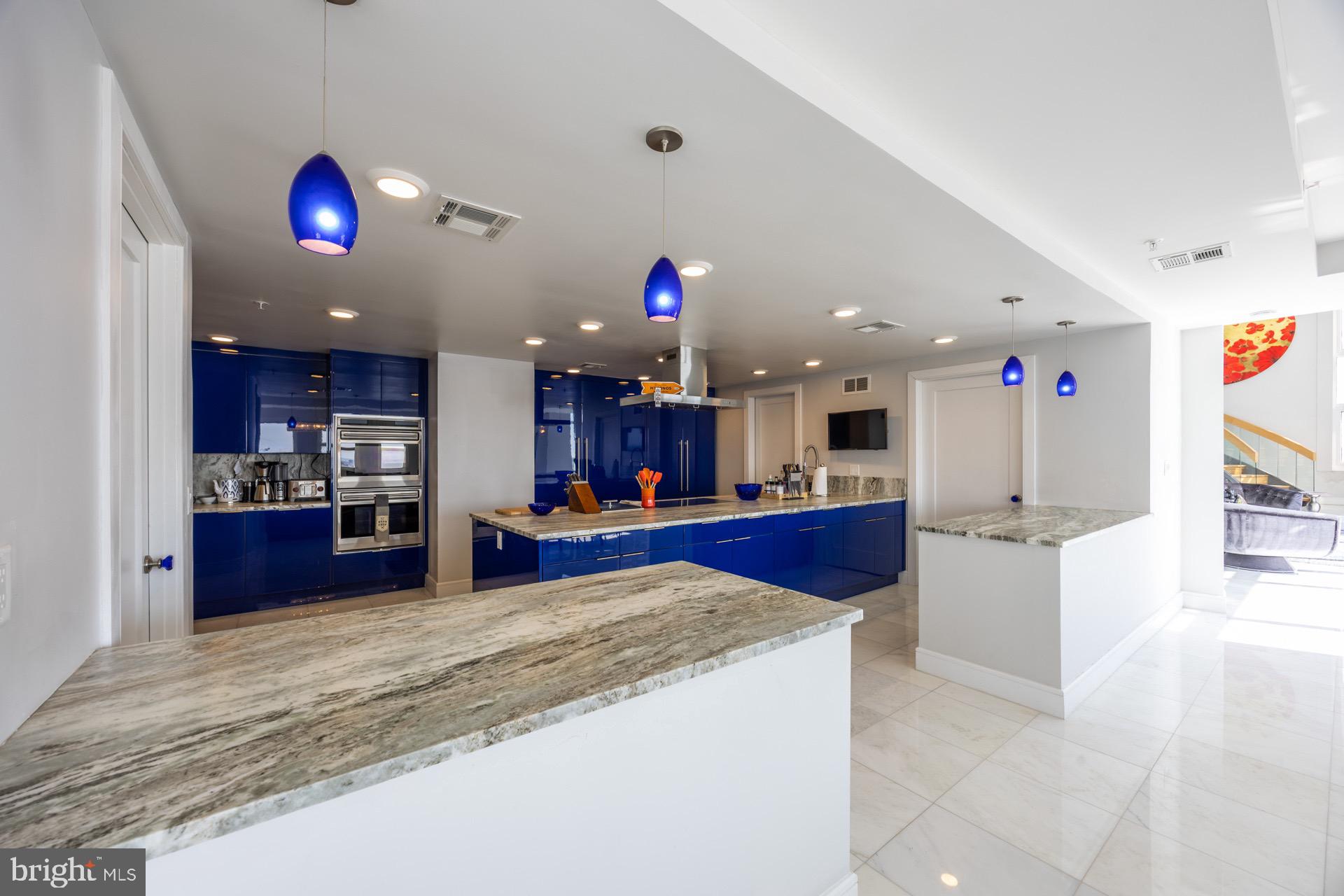 3101 BOARDWALK 3403-3405