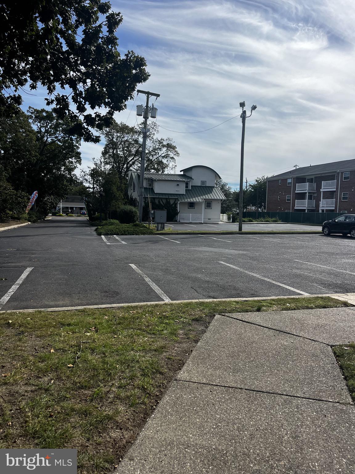 519 SHORE ROAD