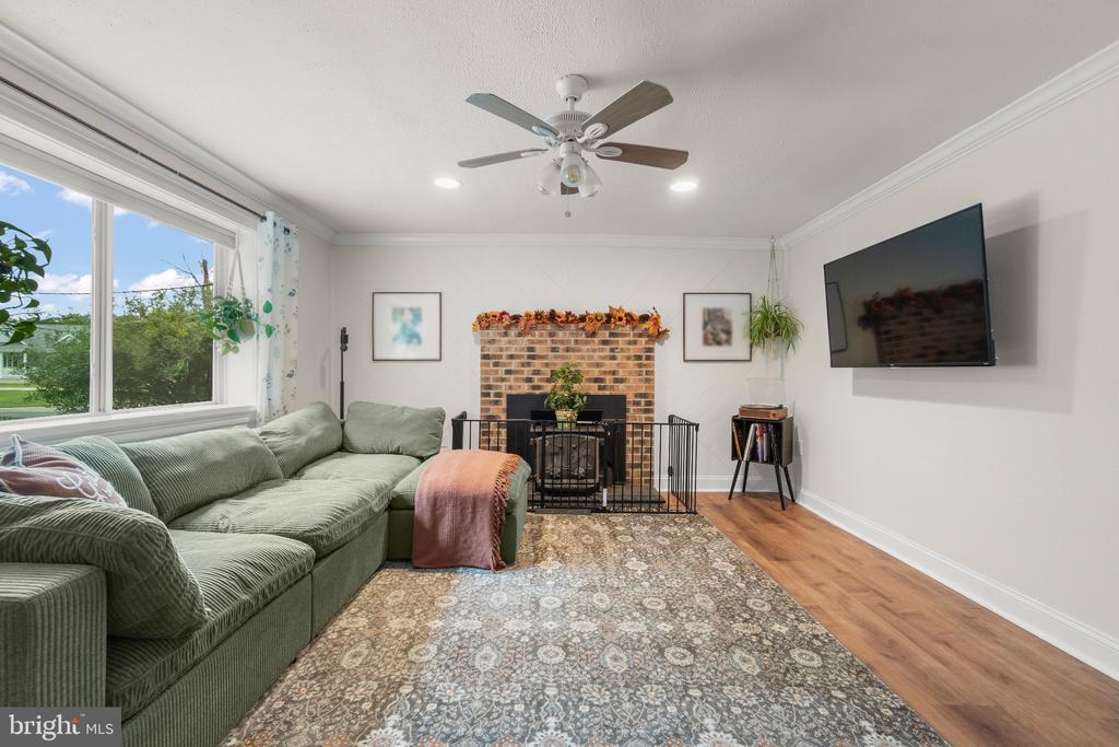 1504 ELM STREET