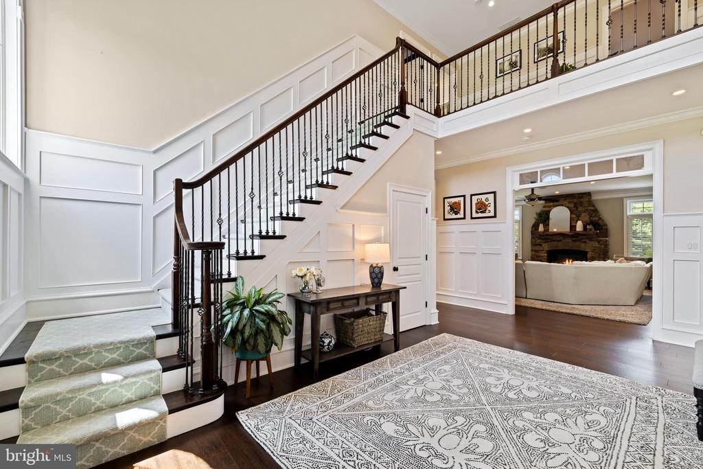 171 Country Club Dr