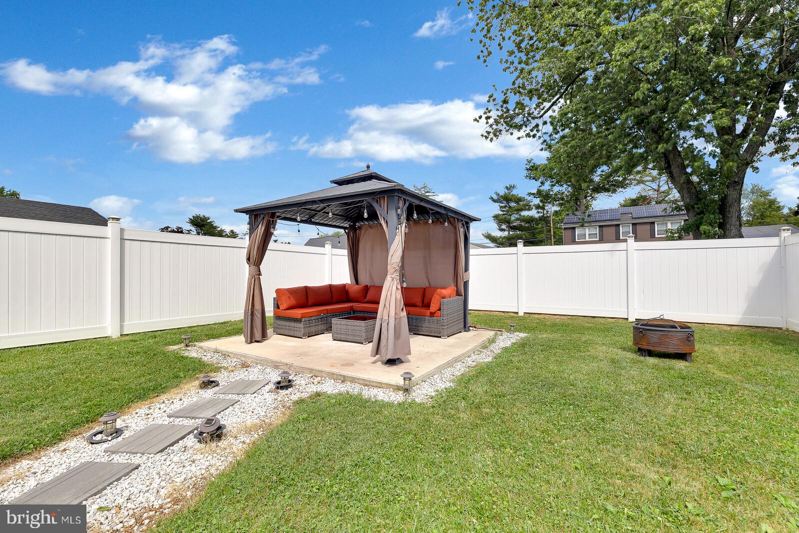 2 HARRINGTON CIRCLE