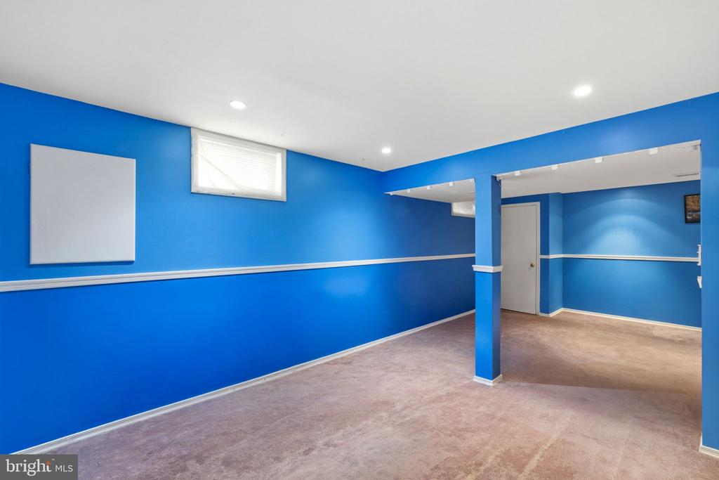 17 PADDOCK ROAD