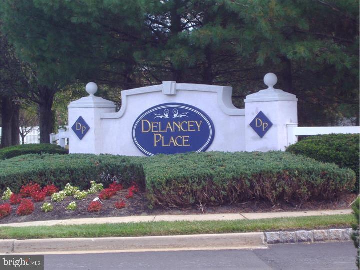 1807 DELANCEY WAY