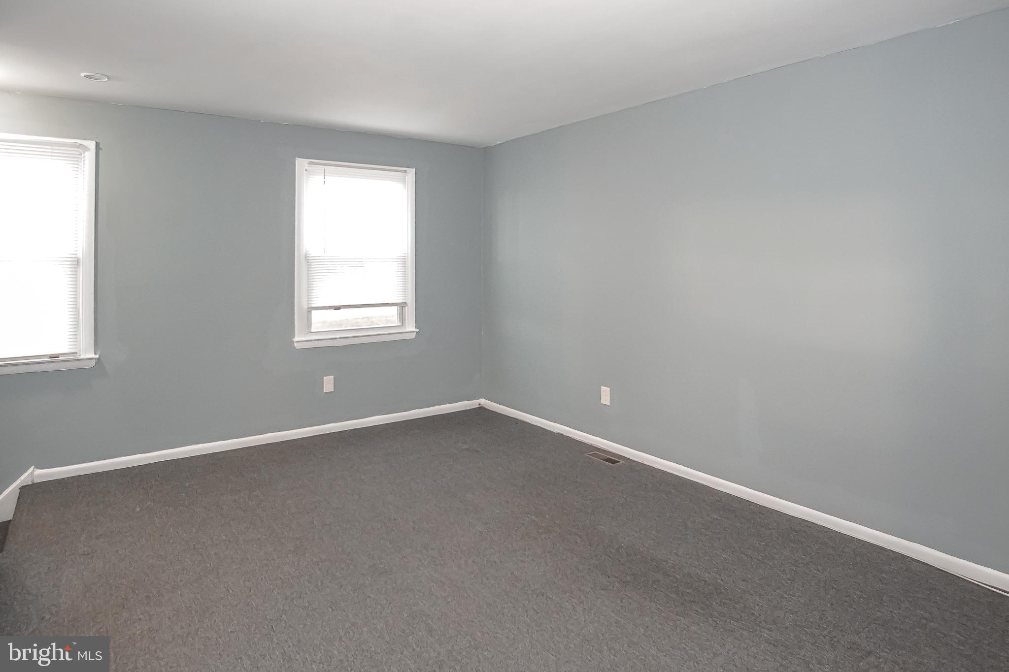 11 N Carlton St #11