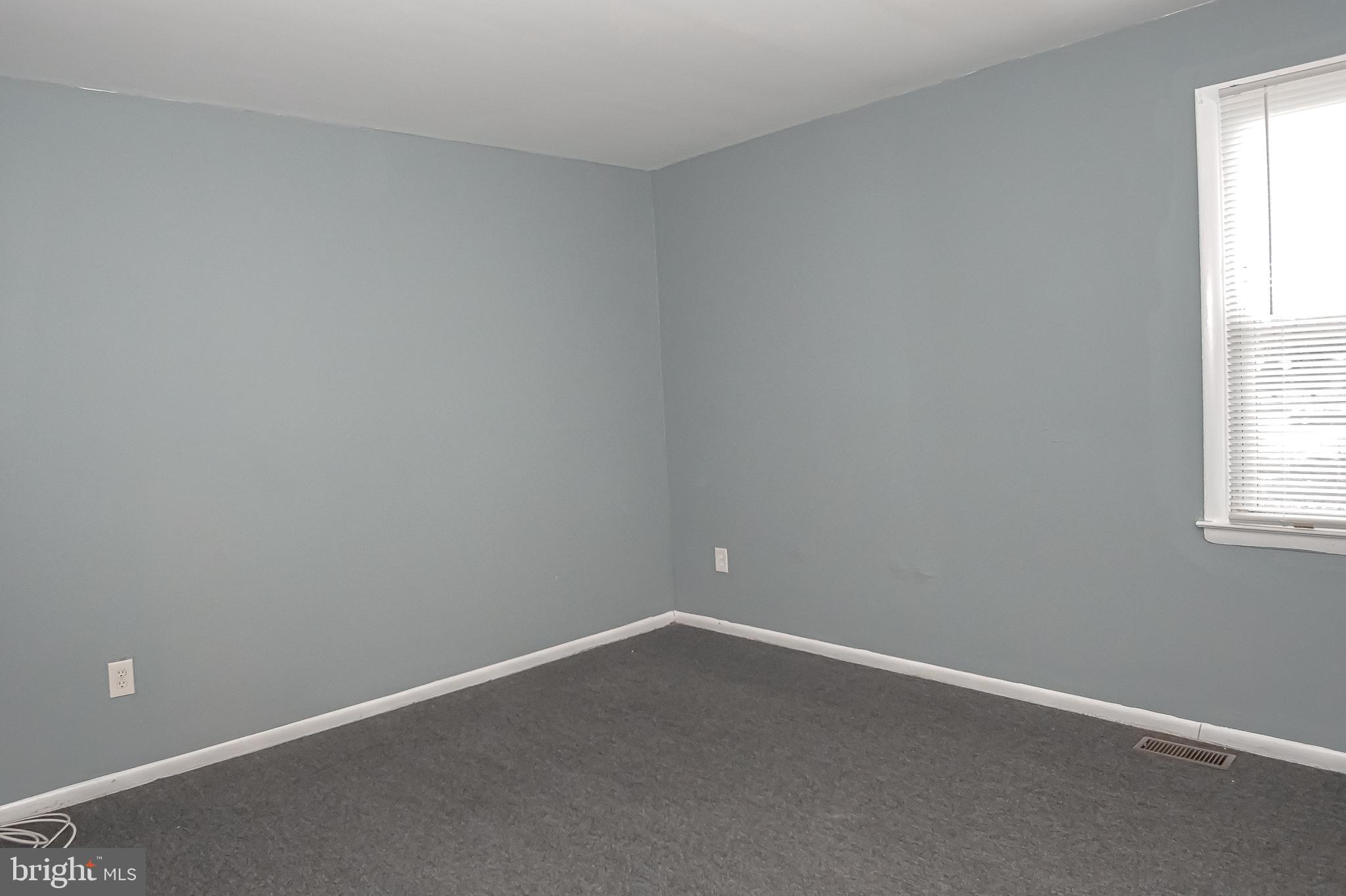 11 N Carlton St #11