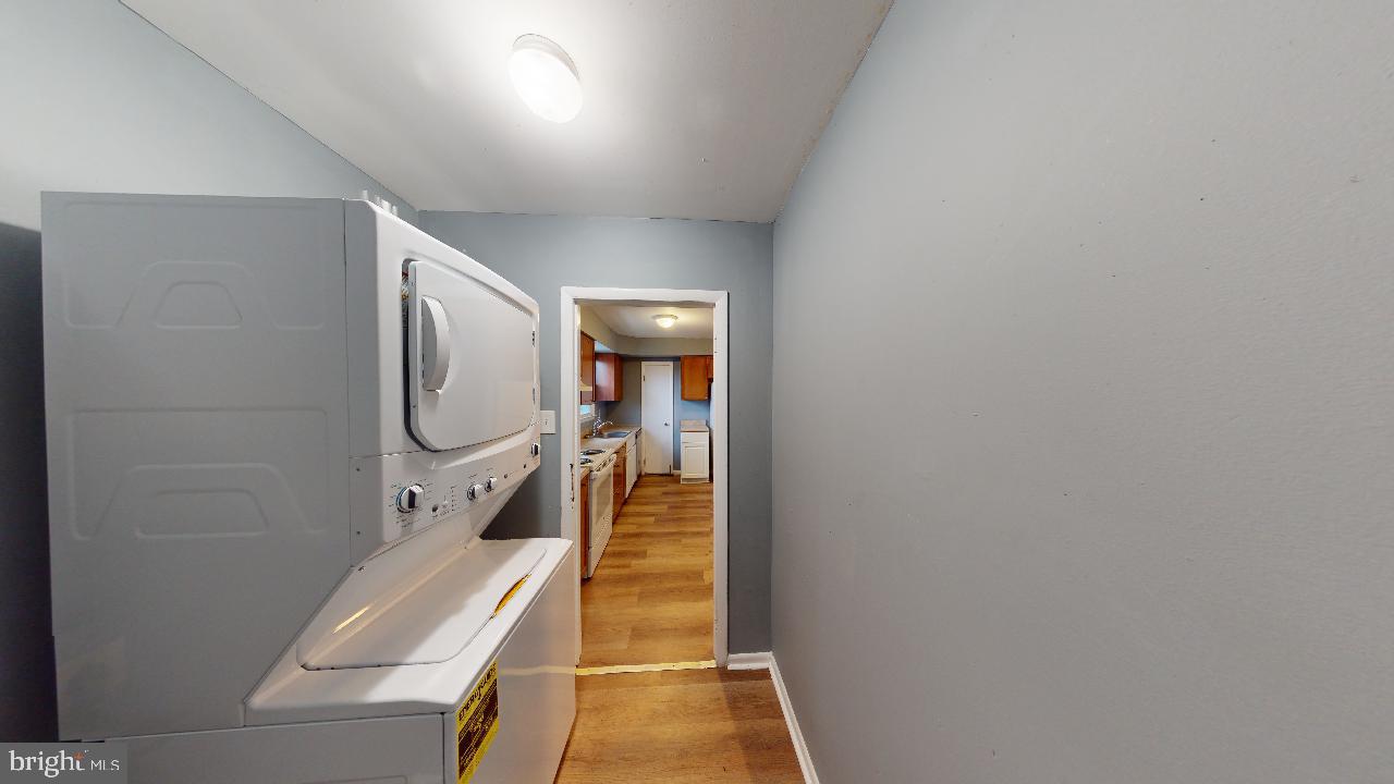 11 N Carlton St #11