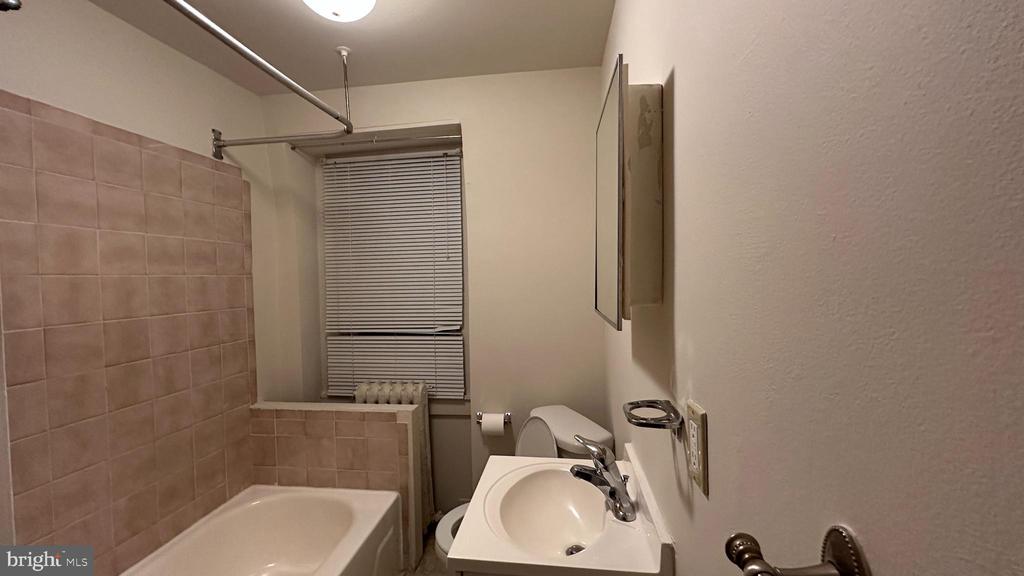 13 KIRKWOOD RD #3B