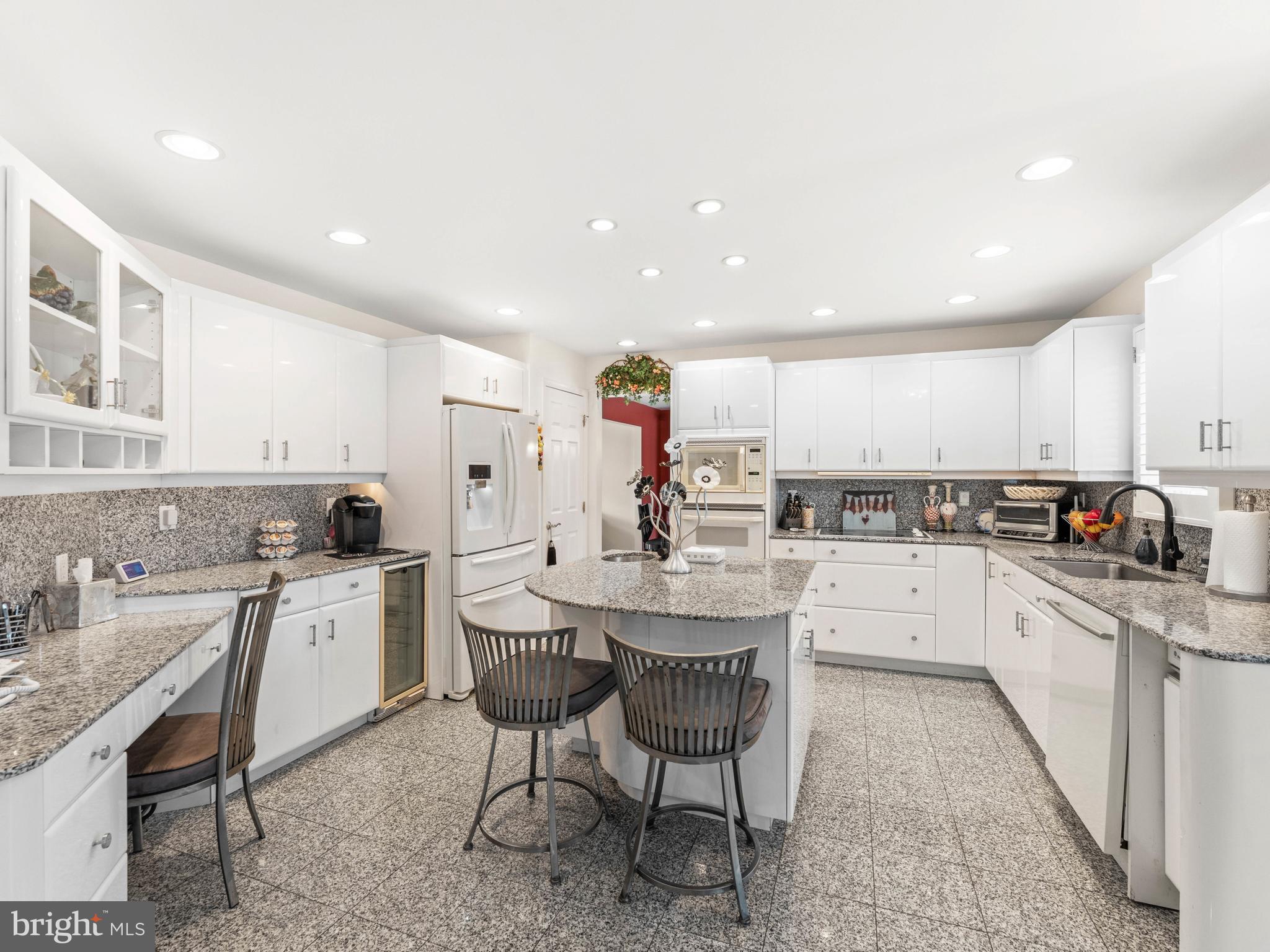 28 Vanessa Ct