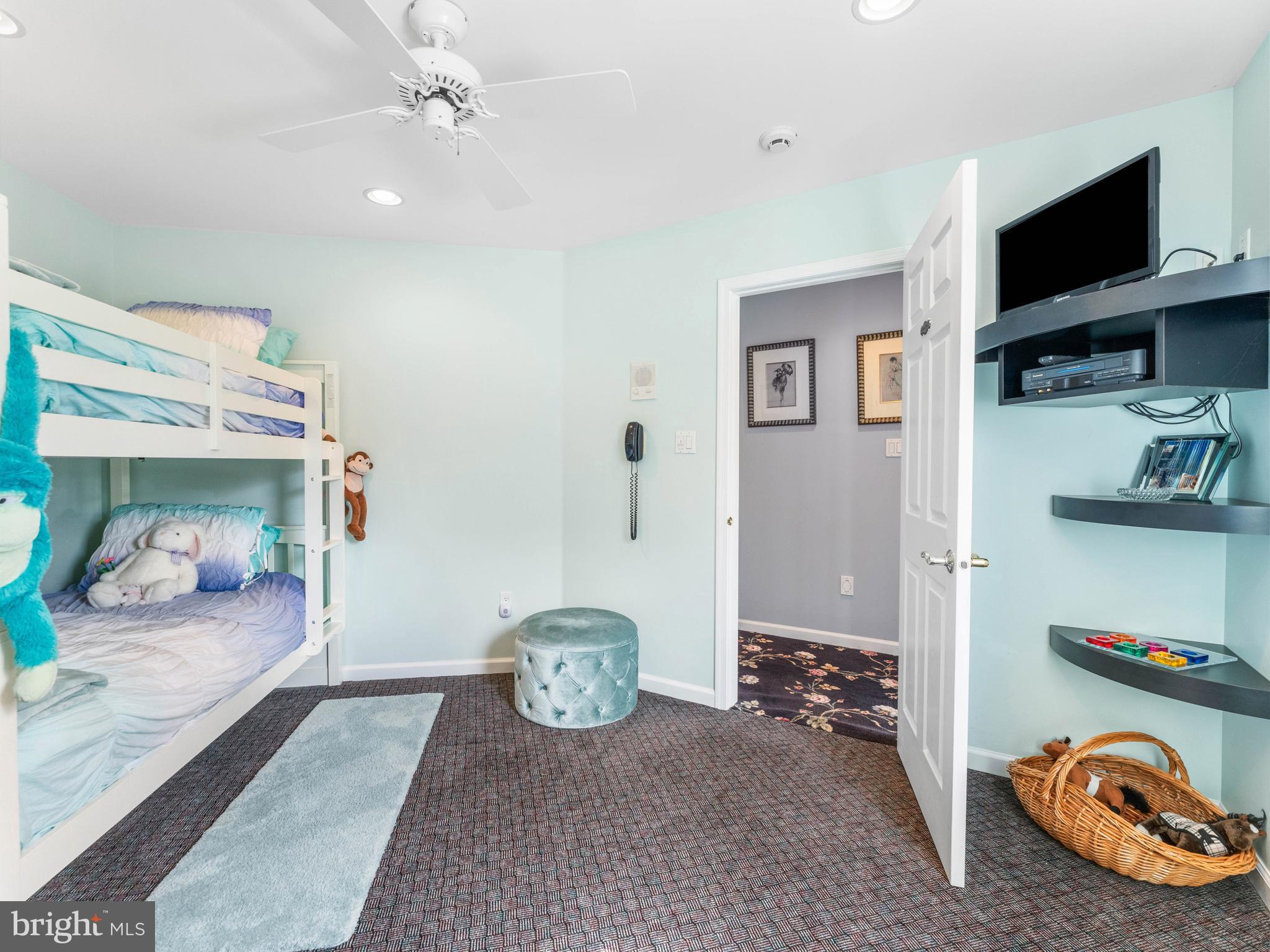 28 Vanessa Ct