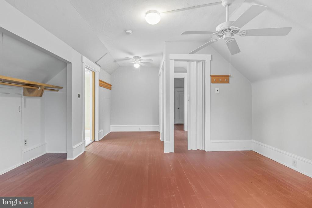 21 ALEXANDER AVENUE
