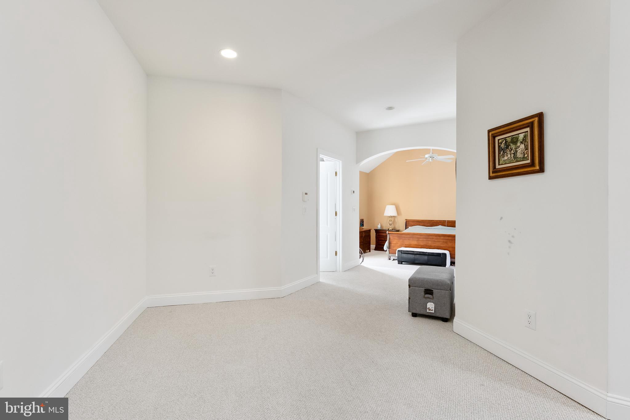 2076 HENDRICKS AVENUE