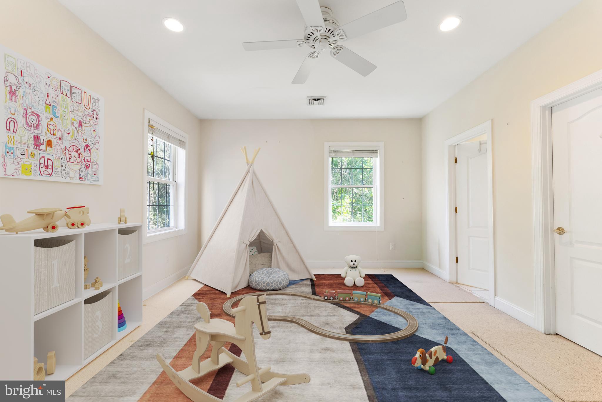 2076 HENDRICKS AVENUE