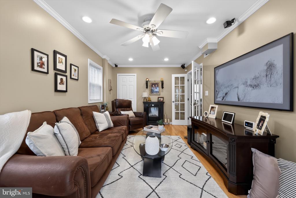 184 PEREGRINE DRIVE