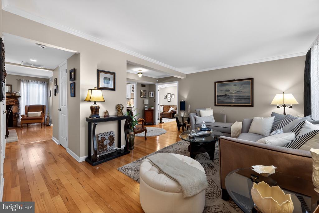 184 PEREGRINE DRIVE
