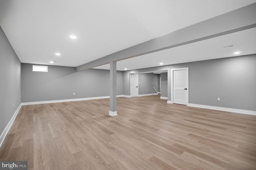 7262 CEDAR AVENUE