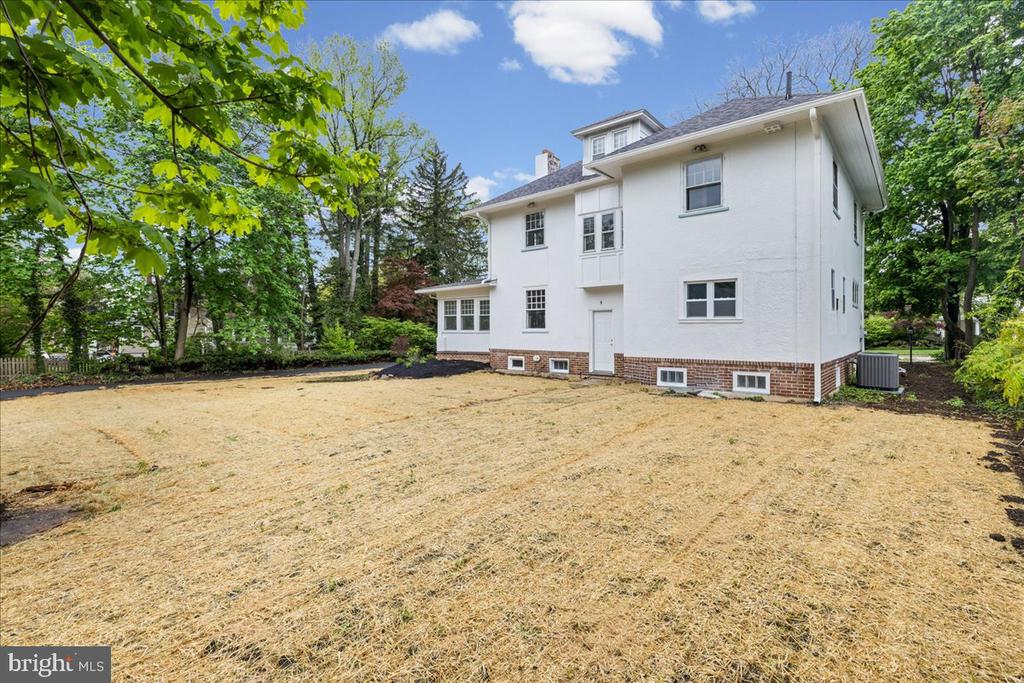 215 BROWNING ROAD